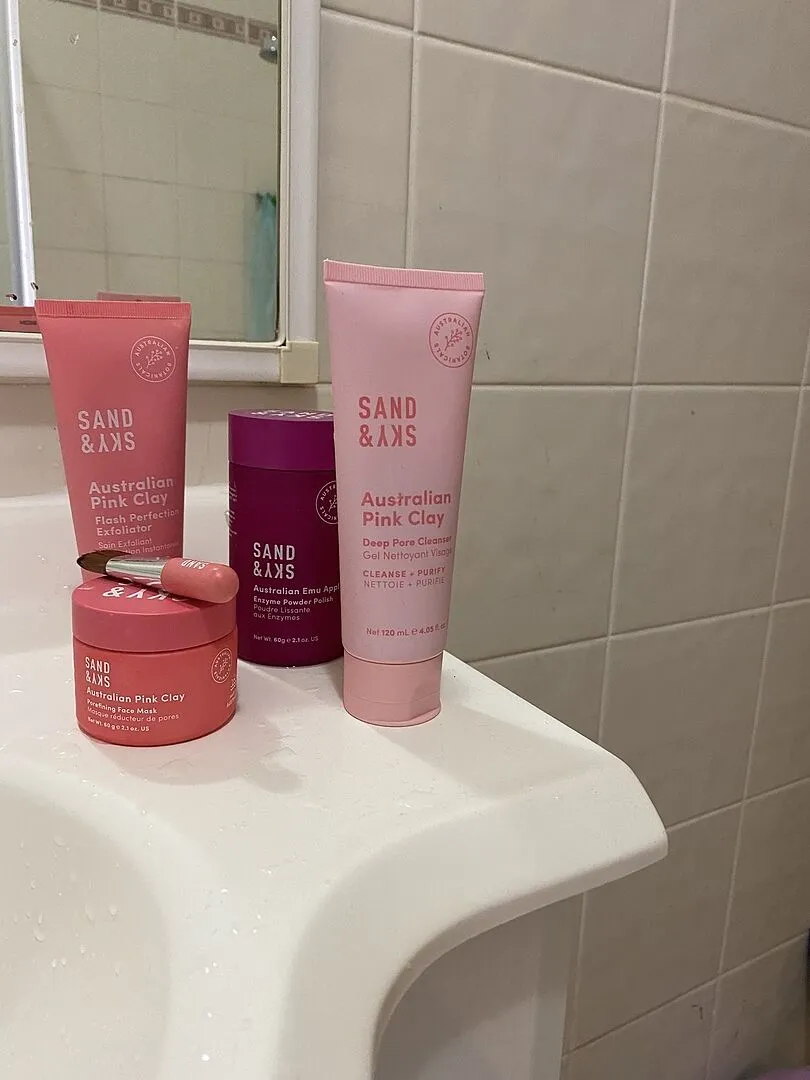 Sand & Sky Australian Pink Clay Deep Pore Cleanser detergente pori