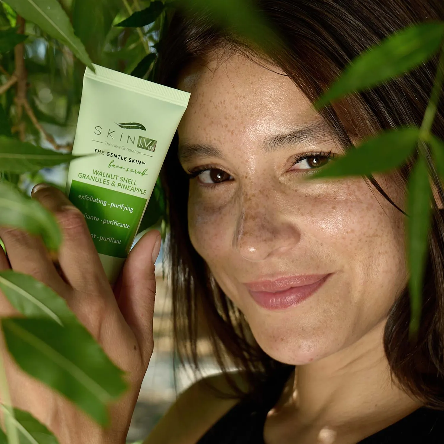 Skin Iv Glow Scrub Esfoliante Viso Vegano al Guscio di Noce