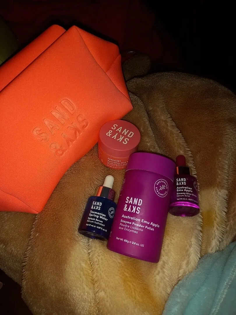 Sand & Sky Australian Glow Berries Enzyme Powder Polish esfoliante polvere