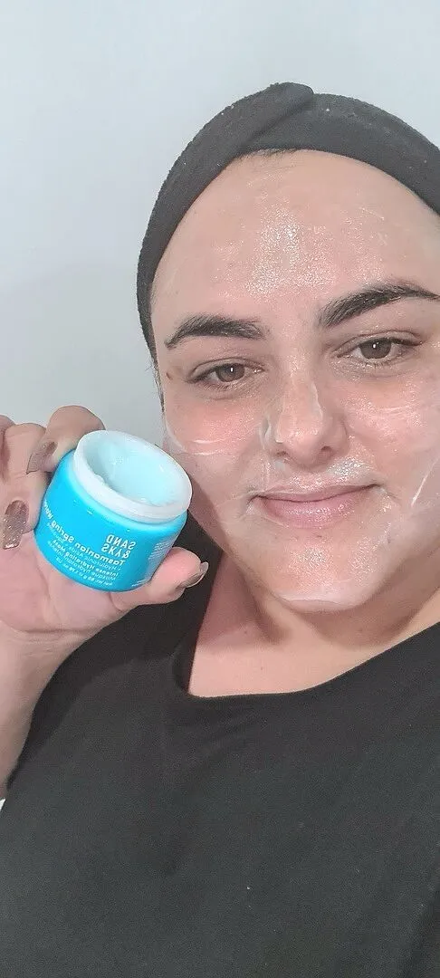 Sand & Sky Tasmanian Spring Water Intense Hydrating Mask viso